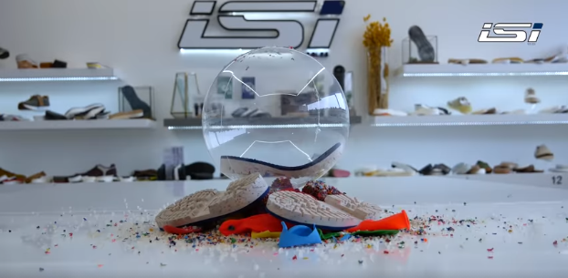 Balões de aniversários transformados em solas para calçado