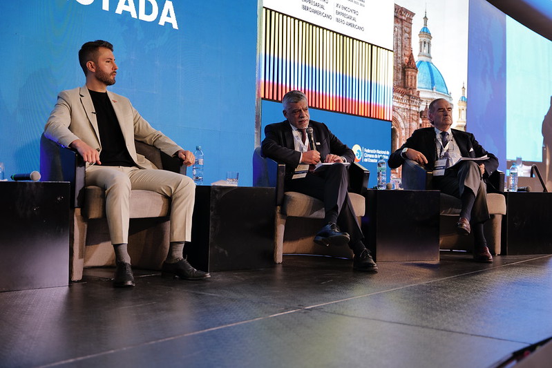 Cimeira une empresários ibero-americanos no Equador