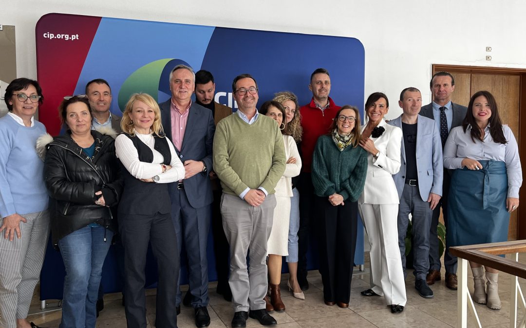 CIP debate diálogo social com Delegação Sérvia