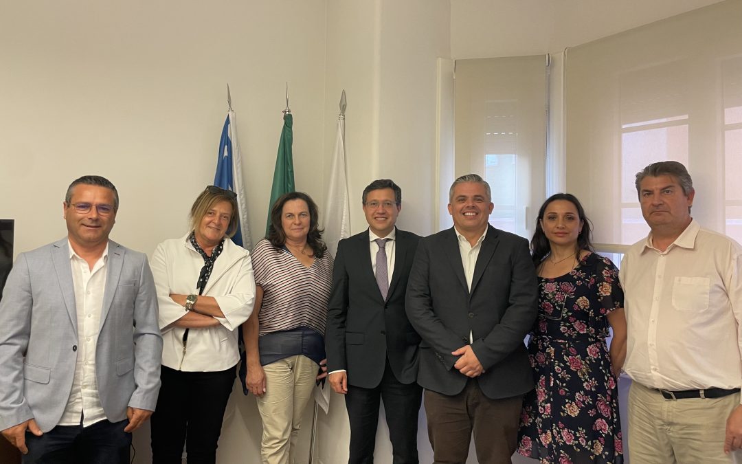 Enfermeiros dos hospitais privados com aumentos salariais de 100 euros