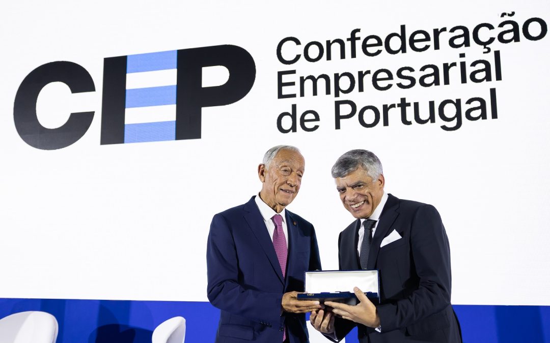 Presidente da República distingue a CIP nos 50 anos da Confederação
