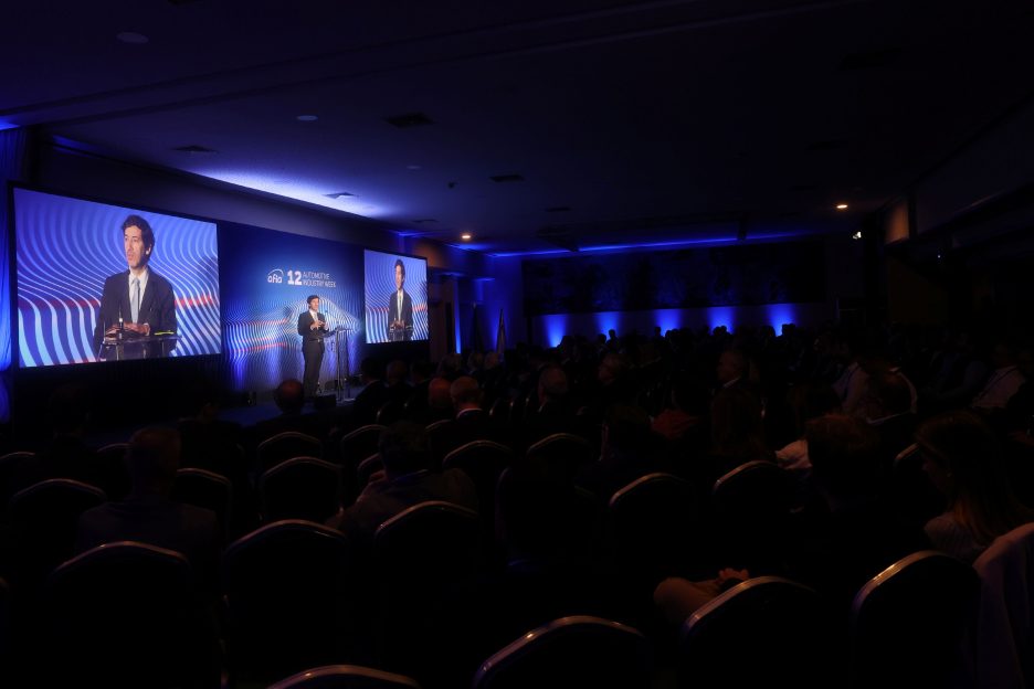 Setor automóvel debate futuro europeu na 12.ª Automotive Industry Week